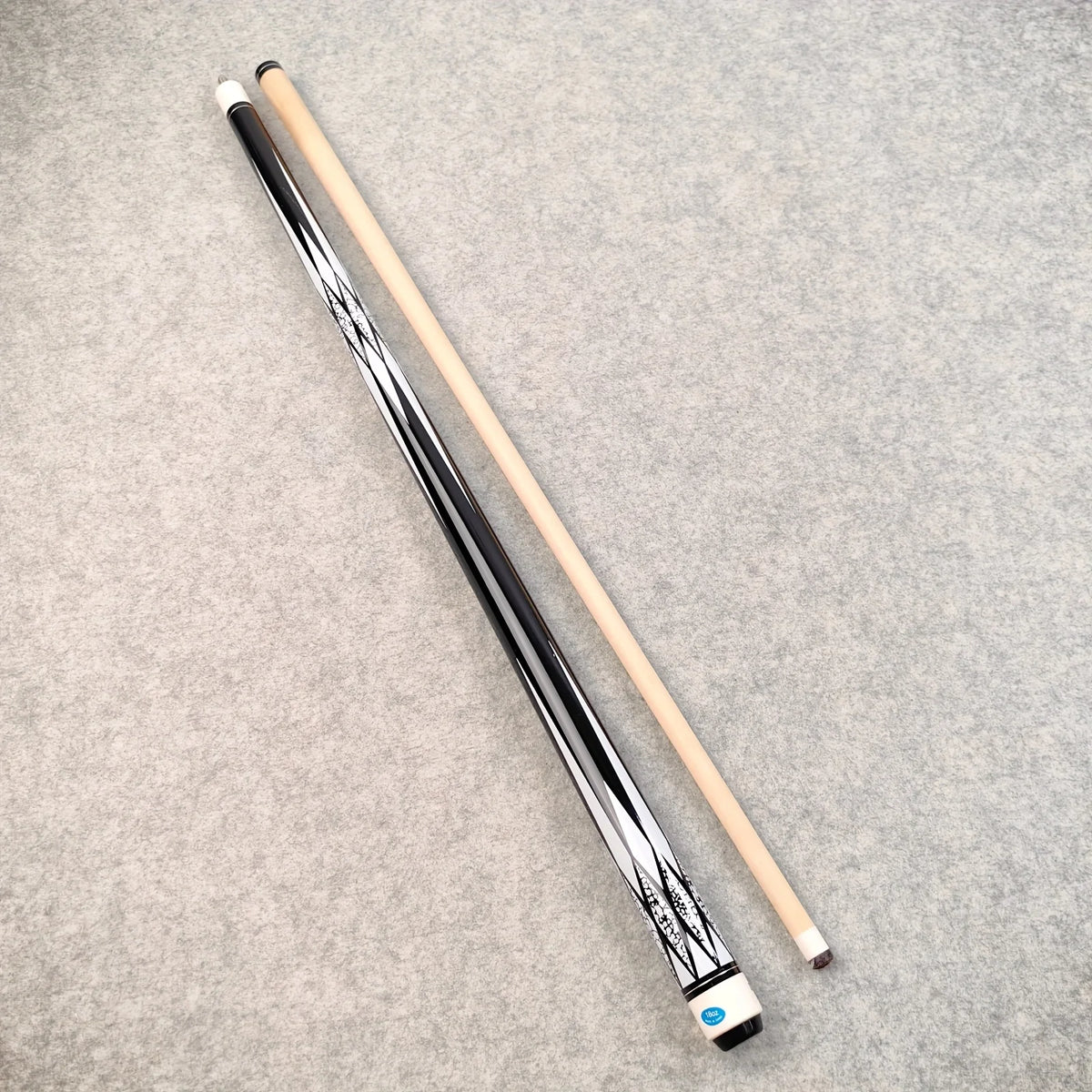 1 Premium 13mm -tipped Nine-ball Cue, Featuring a Colorful Diamond Pattern, 58-inch Length, 18-ounce Weight